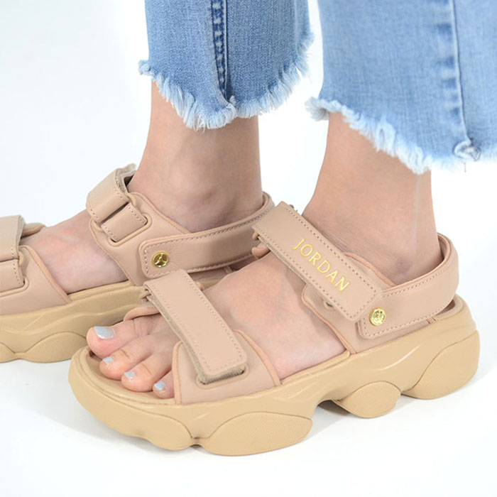 NIKE WMNS JORDAN DEJA SANDAL ナイキ ウィメンズ ジョーダン デジャ サンダル レディース ブラウン fn5036-200|loopool