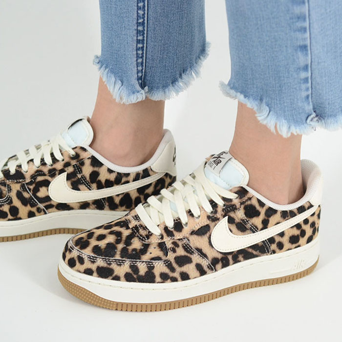 NIKE W AIR FORCE 1 '07 AF1 ナイキ ウィメンズ エア フォース レディース スニーカー ib7695-200｜loopool