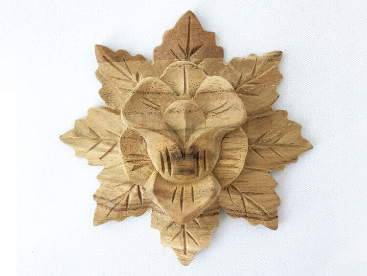 楽天市場 ウッドカービングレリーフ チーク 無垢材 木製 アジアン雑貨 バリ雑貨 木彫り ウッドカービング 花柄 花模様 彫刻 壁掛け パネル アート 壁面オブジェ レリーフ プレゼント ギフト アジア アートパネル リゾート 壁飾り アジアンテイスト フラワー リーフ