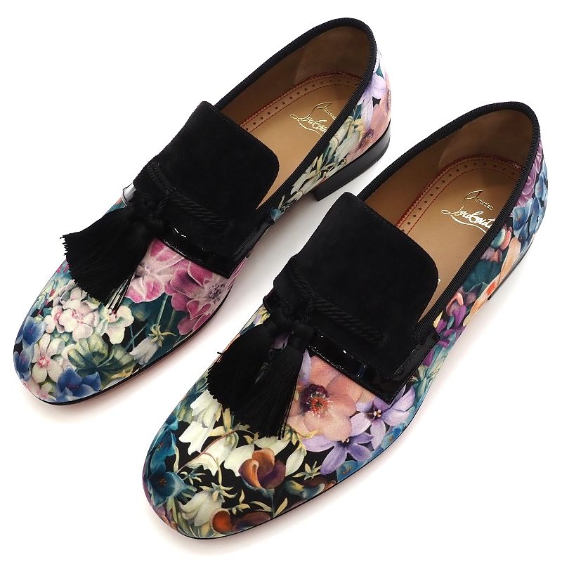 Christian Louboutin スタッズ ローファー 36.5 Christian Louboutin スタッズローファー フラット - メルカリ