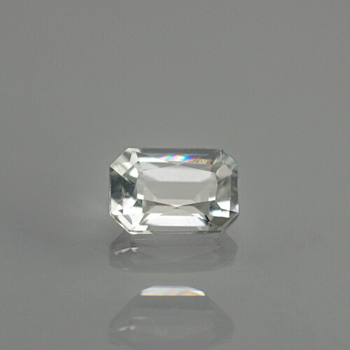 エチオピ産アオリゴクレース 0.38ct bj-2856 オリゴクレース単体できれいな透明の結晶は珍しく、パステル系の緑がキラキラとした美しさを引き立ています。 レアストーン専門店大阪ウエルダー