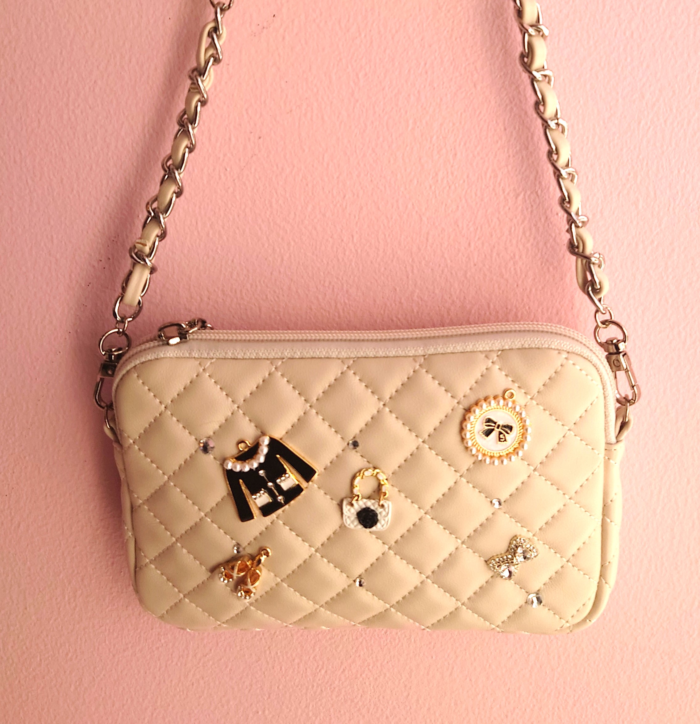 楽天市場】ハローキティ ピンク ミニバッグ キーホルダー サンリオ