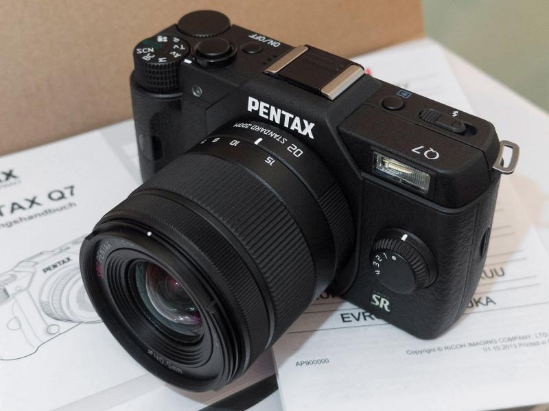 【中古】PENTAX ミラーレス一眼 Q7 ズームレンズキット [標準ズーム 02 STANDARD ZOOM] ブラック Q7 BLACK ZOOM LENSKIT 10722当店保証30日間 人気モデル 高画質 売れ筋