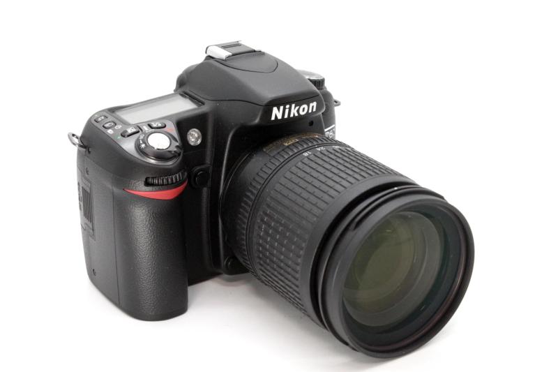 【中古】Nikon デジタル一眼レフカメラ D80 AF-S DX 18-135G レンズキット