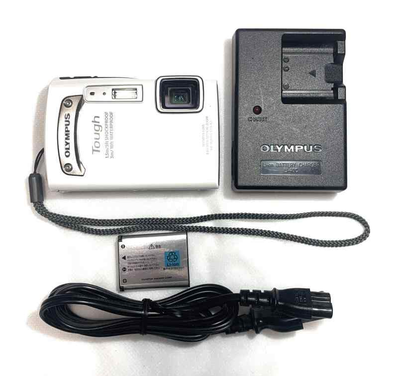【中古】OLYMPUS 防水デジタルカメラ TOUGH TG-310 ホワイト 3m防水 1.5m耐落下衝撃 -10℃耐低温 1400万画素 3.6倍光学ズーム 2.7型液晶 TG-310 WHT