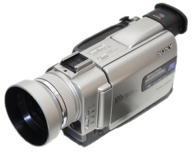 【中古】SONY ソニー　DCR-TRV20　デジタルビデオカメラレコーダー　ハンディカム　ミニDV　スーパーナイトショット搭載｜京都LaVIE店 28,730円