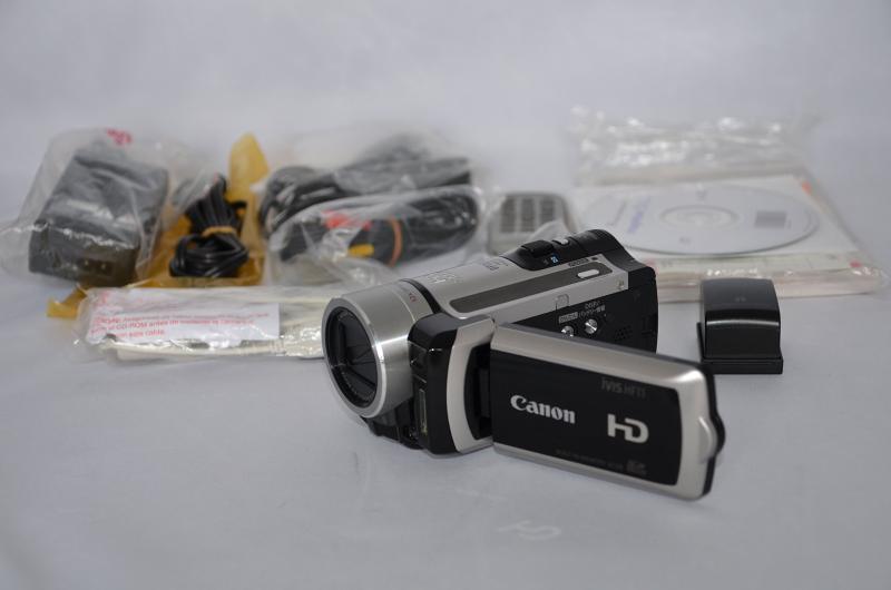 【中古】Canon フルハイビジョンビデオカメラ iVIS (アイビス) HF11 iVIS HF11｜京都LaVIE店