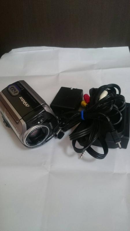 【中古】JVCケンウッド 勝利者 Everio エブリオ テレビカメラ 固定ディスク第八芸術 40GB GZ-MG275-B