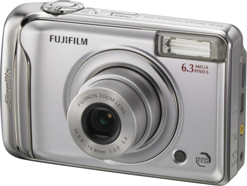 【中古】Fujifilm FinePix A610デジタル写真機(6MP、3倍光学望遠レンズ)2.4inLCD。