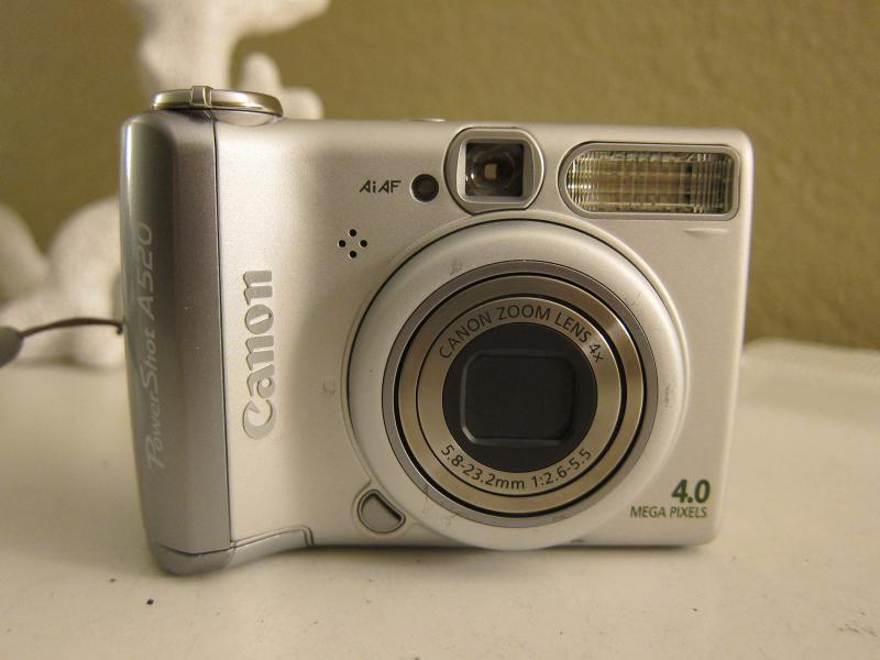 【中古】Canon PowerShot a520 4 MPデジタル写真機with 4 x光学望遠レンズ( Oldひな形)