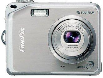 【中古】FUJIFILM デジタルカメラ FinePix(ファインピックス) V10 シルバー FX-V10S｜京都LaVIE店 12,600円