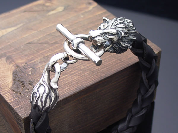 【シルバーアクセサリー】【送料無料】ライオンヘッドTバーレザーブレスレット【smtb-k】【ky】