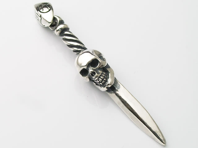 【シルバーアクセサリー】【送料無料】Ｎｏ５スカルソードペンダントトップ【smtb-k】【ky】 11,880円