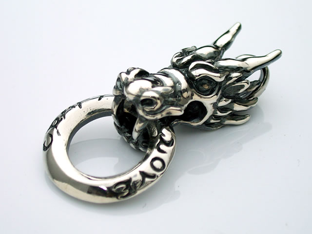 【シルバーアクセサリー】【送料無料】龍頭輪ペンダントトップ】【smtb-k】【ky】｜シルバーアクセサリーラブクラフト 21,681円