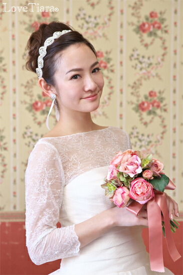 楽天市場 30 Off リボンカチューシャ ローラ リボン カチューシャ ビジュー ウェディング ウエディング ブライダル 結婚式 二次会 大人 ヘッドドレス アクセサリー ヘアアクセサリー ヘッドアクセサリー ヘッド アクセ 髪飾り ティアラ 小物 アイテム 前撮り