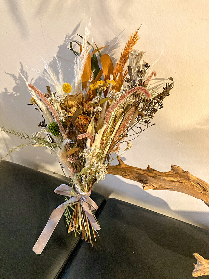 ぱさぱさのローズとパンパス水呑みが入ったドライコサージドライブロッサム ブーケ コサージ 佳境 お花 花礼物 ドライ フラワー 鯔背 大切 素的 パンパスグラス フラワーギフト お祭り 贈品 生出昼 赤縄不死化日 贈品 誕生日プレゼント バラ パンパスグラス Bringgo Ch