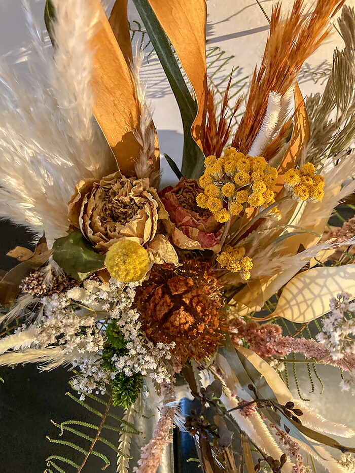 ぱさぱさのローズとパンパス水呑みが入ったドライコサージドライブロッサム ブーケ コサージ 佳境 お花 花礼物 ドライ フラワー 鯔背 大切 素的 パンパスグラス フラワーギフト お祭り 贈品 生出昼 赤縄不死化日 贈品 誕生日プレゼント バラ パンパスグラス Bringgo Ch