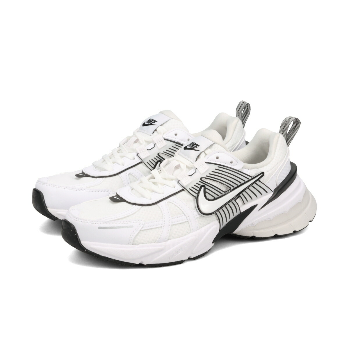 【12,000円均一SALE】 NIKE WMNS V2K RUN ナイキ ウィメンンズ V2K ラン メンズ レディース スニーカー ローカット WHITE/PLATINUM TINT/SUMMIT WHITE/WHITE ホワイト HF5342-100|KICKS LAB. アウトレット店