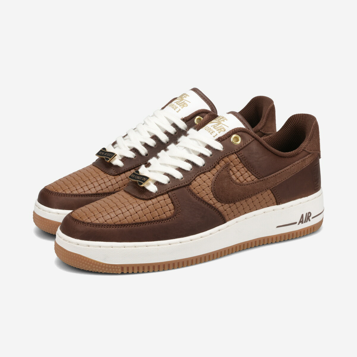 NIKE AIR FORCE 1 LOW -NEW JERSEY- ナイキ エア フォース 1 ロー -ニュージャージー- メンズ スニーカー ローカット CACAO WOW/LIGHT BRITISH TAN/SUMMIT WHITE/METALLIC GOLD ブラウン IM6644-259