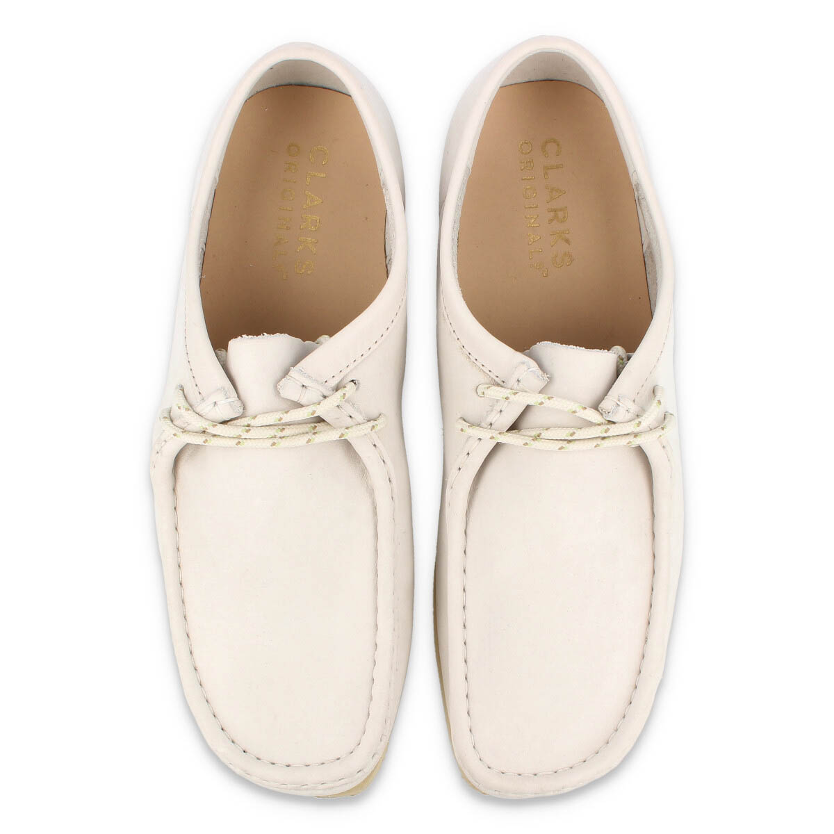 きましたが クラークス ワラビー ホワイトヌバック Clarks WALLABEE