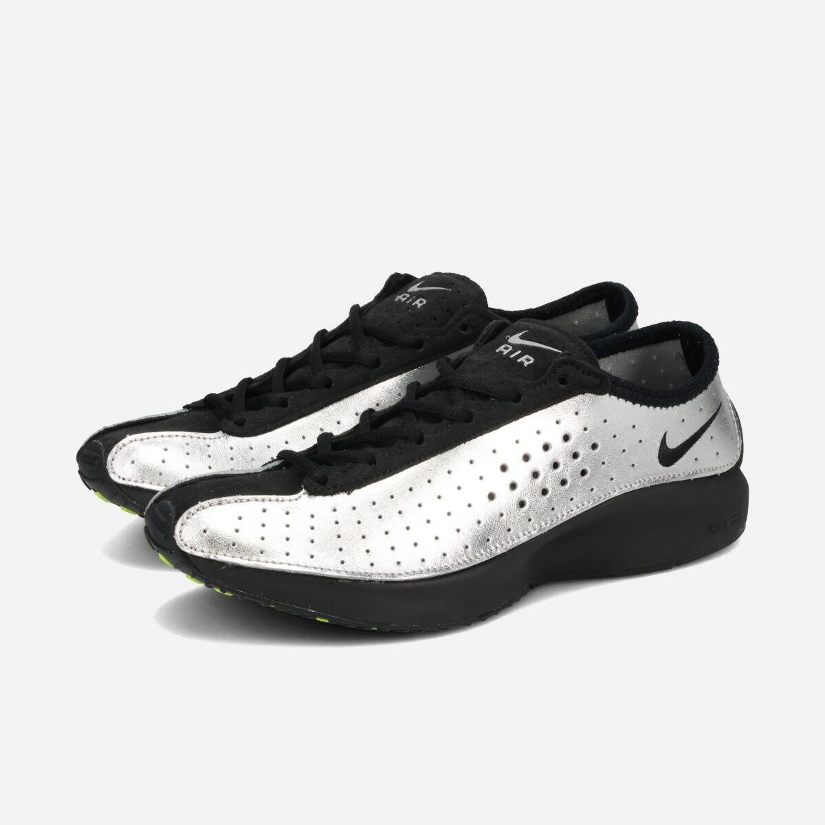NIKE WMNS AIR SUPER FLY ナイキ ウィメンズ エア スーパーフライ メンズ レディース スニーカー ローカット METALLIC SILVER/BLACK/ANTHRACITE/VOLT シルバー IB5824-001