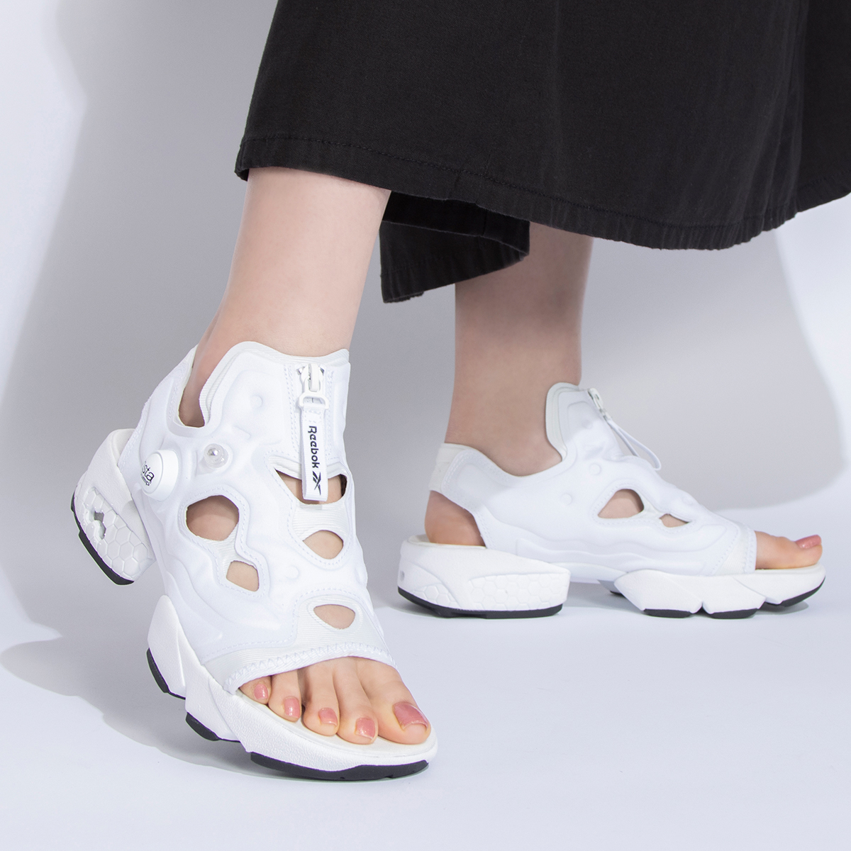 送料込】 15時までのご注文で即日発送 Reebok INSTAPUMP FURY SANDAL