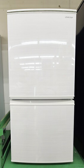 楽天市場】【中古品】 シャープ SHARP 137L ノンフロン冷凍冷蔵庫 2ドア SJ-D14F-W 冷蔵91L 冷凍46L 2020年製  ○YR-16901○ : リサイクルーチェ