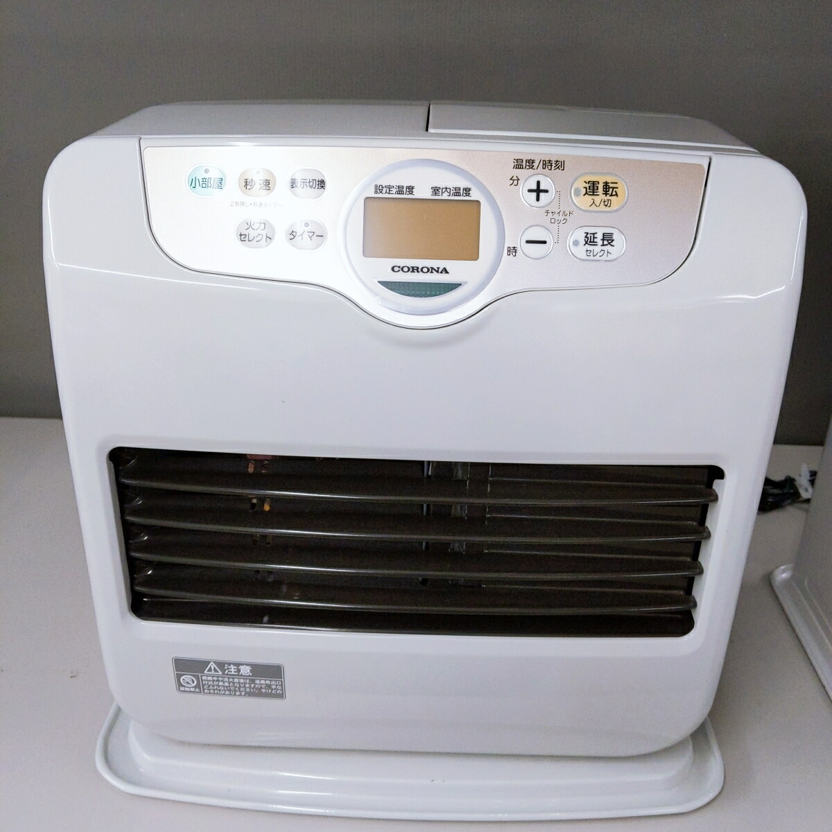中古美品　ダイニチ 　2023年製　FWY-32R2 石油ファンヒーター 楽天市場】【未使用品】ダイニチ製/2023年式/石油ファンヒーター/FWY