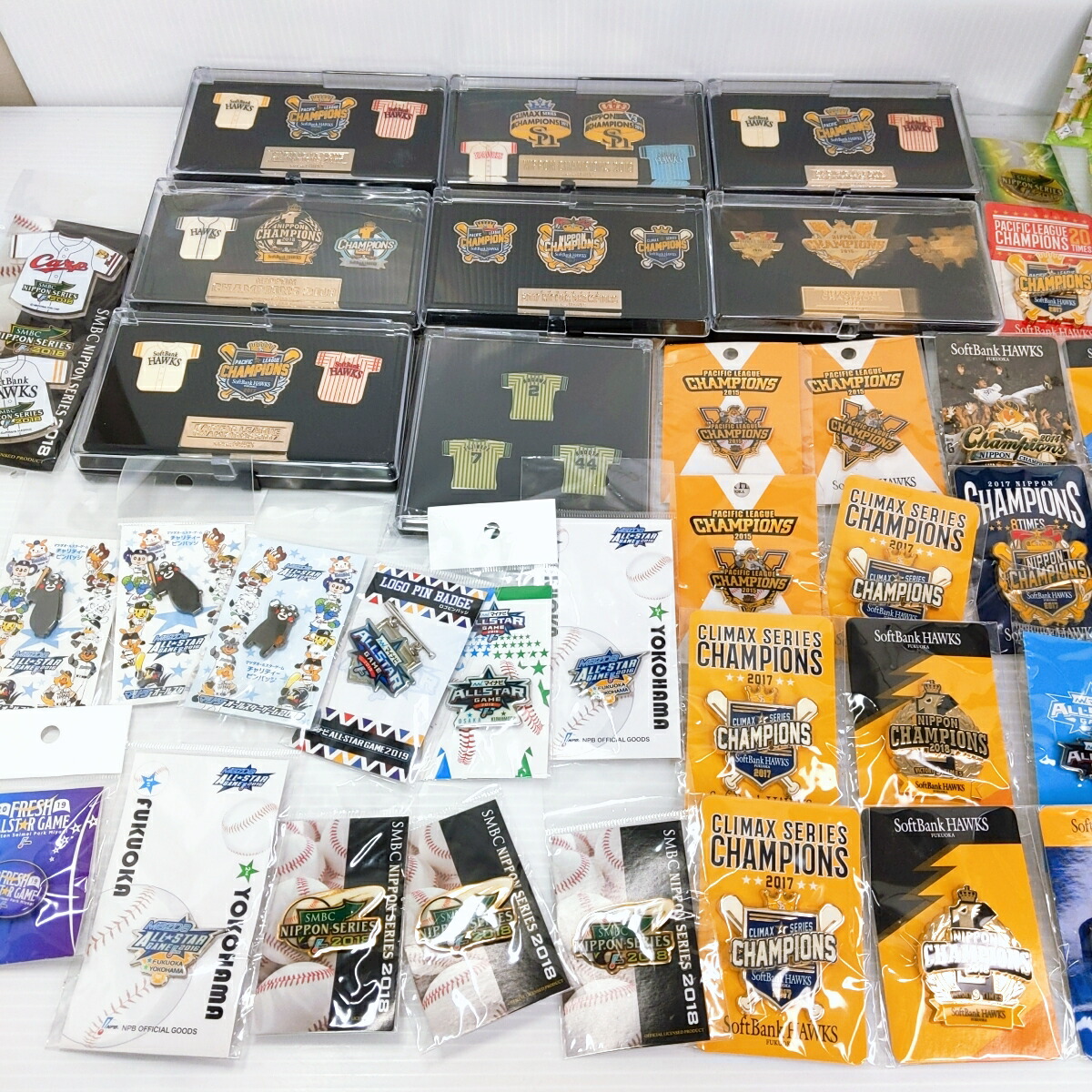 【中古品】ソフトバンクホークス 優勝ピンバッジ65点まとめ売り〇YR-53253〇