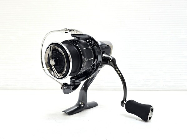 【中古品】 ダイワ Daiwa スピニングリール 24ルビアス LT2500S-XH 〇YR-20033〇