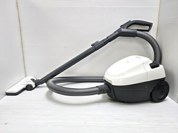 【中古品】 アイリスオーヤマ IRIS OHYAMA 紙パック式 掃除機 クリーナー 吸込仕事率200W IC-B102-W 2022年製 ○YR-20214○｜リサイクルーチェ