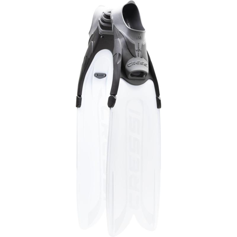 CRESSI 飛び込み競技 フィン フルフット [ GARA TURBO FLEX ] ショートブレード ショートリブ 超軽さ 29℃傾斜角度あり 【定め事品】