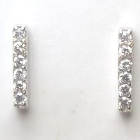 あす楽K18YG PG WG ダイヤモンドピアス『ライン』0.10ct 0.20ct ラインダイヤモンドピアス透明感溢れるダイヤモンドプチピアス ライン 母の日 メンズピアス 誕生日 記念日 イエローゴールド ピンクゴールド 10周年