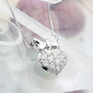 【完全無色透明Fカラー・高級仕様】K18YG/PG/WG【0.26ct】ダイヤモンドハートパヴェペンダントネックレス『RibbonHeart』[SIクラス F～Dカラー 無色透明 GOOD～VERYGOOD] ハートアンドキューピット母の日 ギフト18K ゴールド 18金 ハート リボン【送料無料】｜Ｌｕｇｅ　Ｊｅｗｅｌｒｙ
