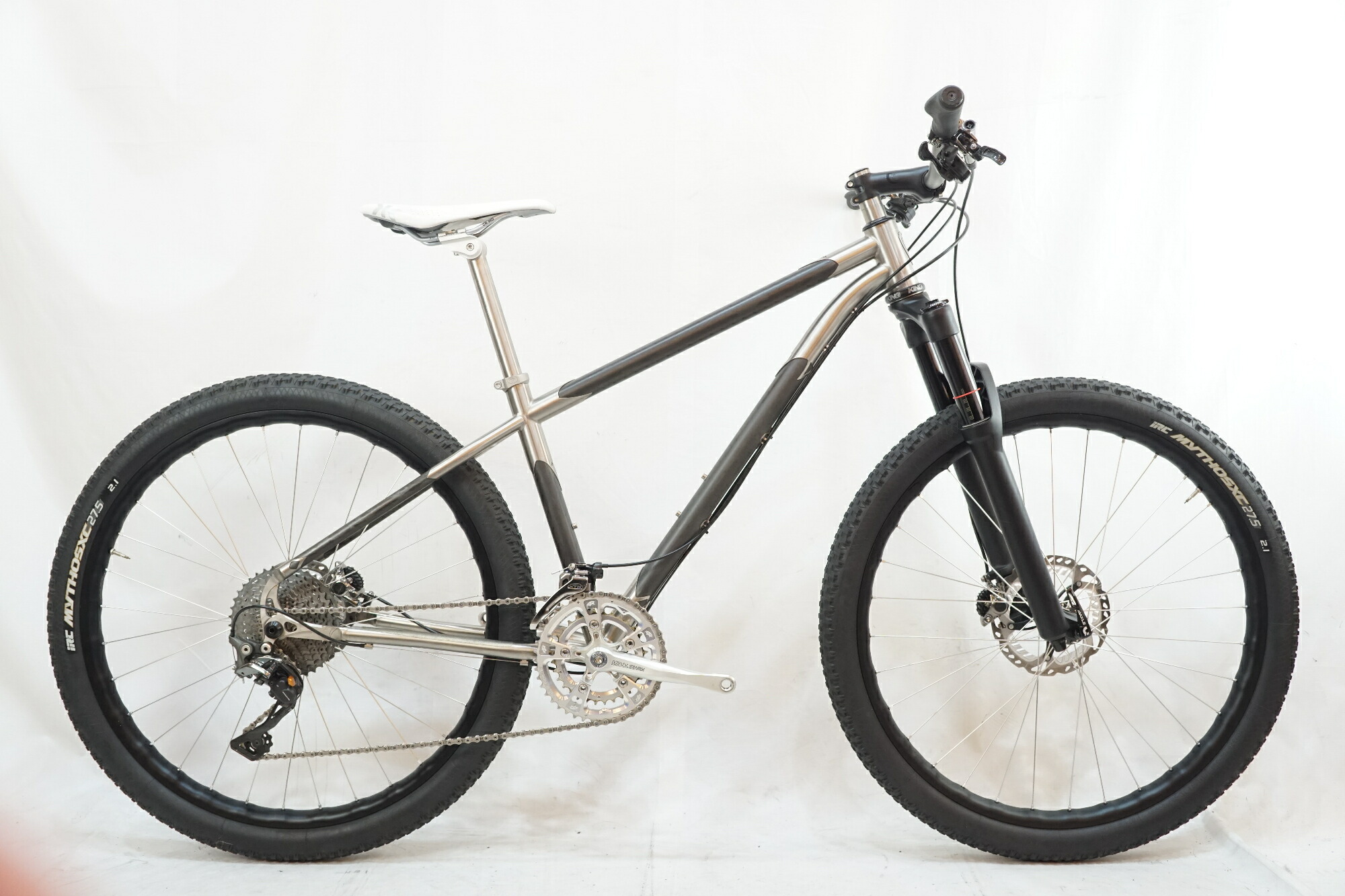 【中古】 SEVEN CYCLE 「七つ 循環過程」 CARBON / TI 年式曖昧模糊たる マウンテンバイク / バイチャリ浦和軍事基地 スポーツ・アウトドア-マウンテンバイク-自転車・サイクリング