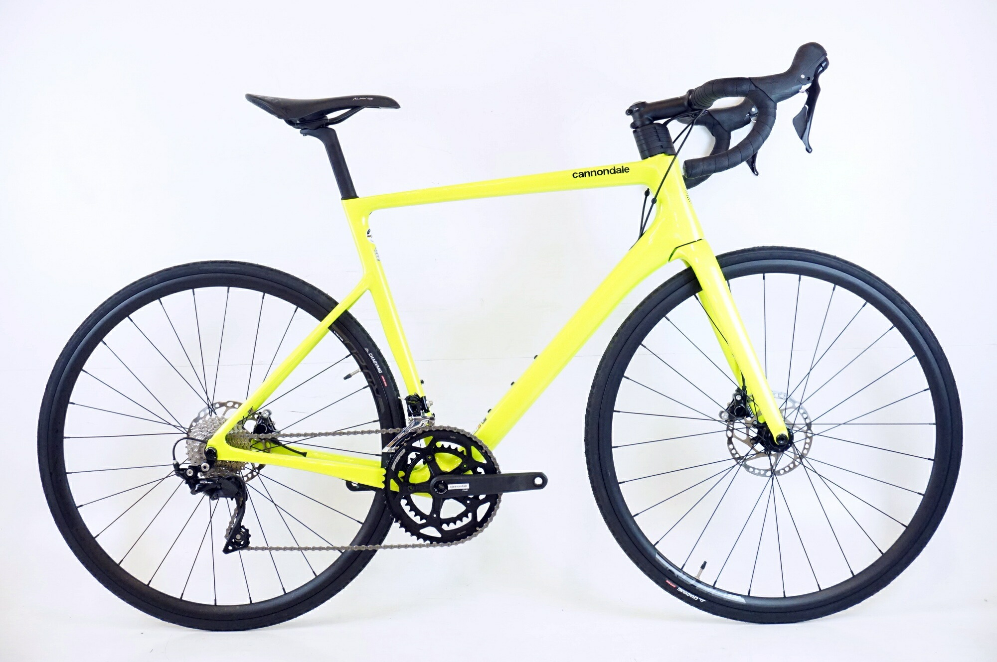 【中古】 CANNONDALE 「キャノンデール」 SUPERSIX EVO CARBON DISC 105 2022年模範例 読み込む自動二輪車 / バイチャリ浜松店 ロードバイク-スポーツ・アウトドア