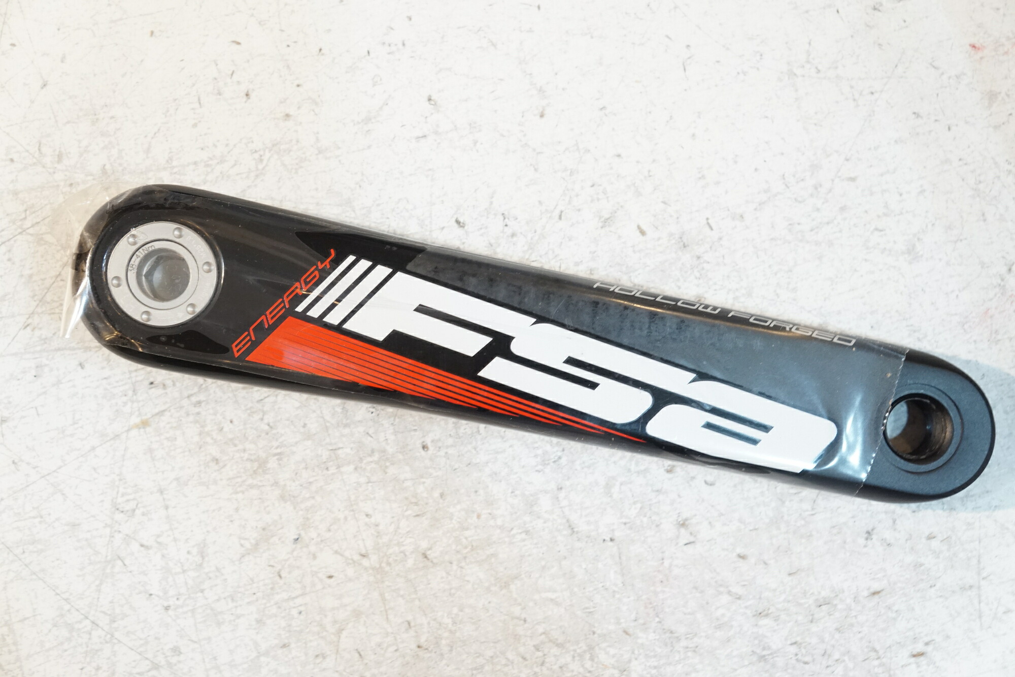 【中古】 FSA 「エフエスエー」 CARBON BB30 STAGES 175mm クランクアーム / バイチャリ浦和ベース｜buychari 17,300円