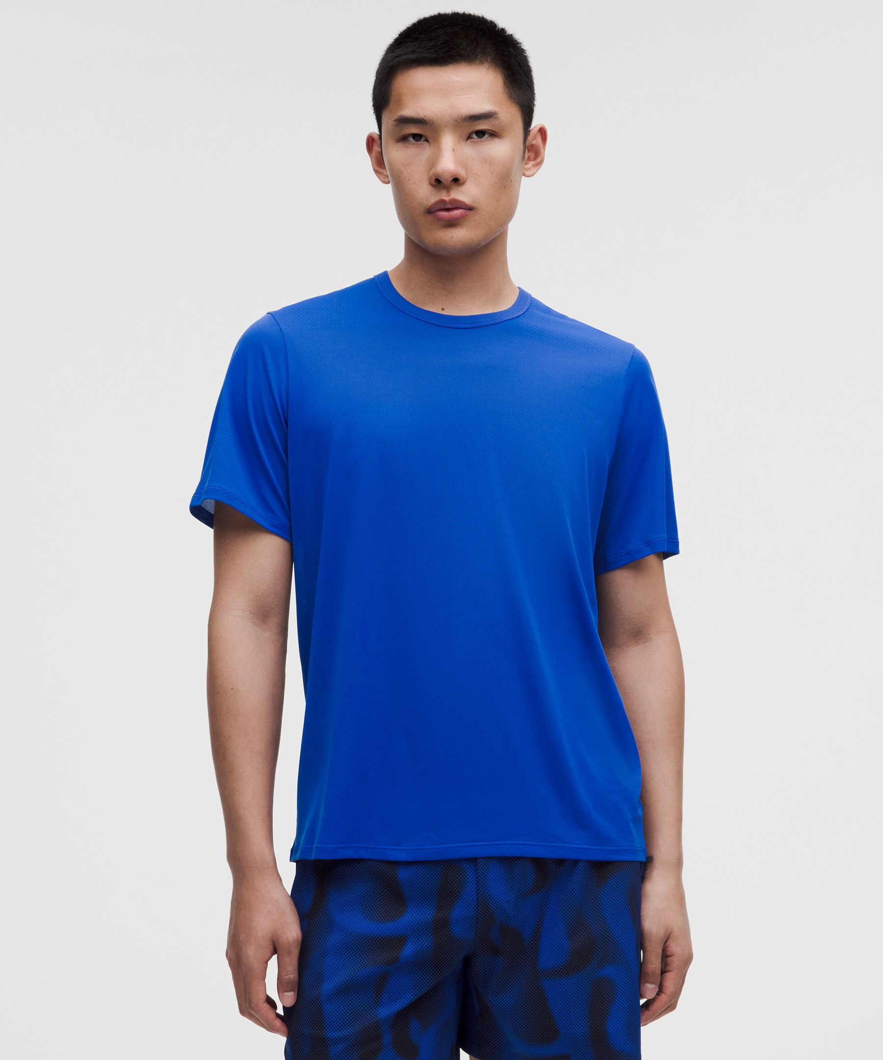 [公式] ルルレモン lululemon 男性 メンズ Fast and Free 半袖シャツ *パーフォレートストライプ - ショートスリーブシャツ - ランニング｜ルルレモン 公式ショップ