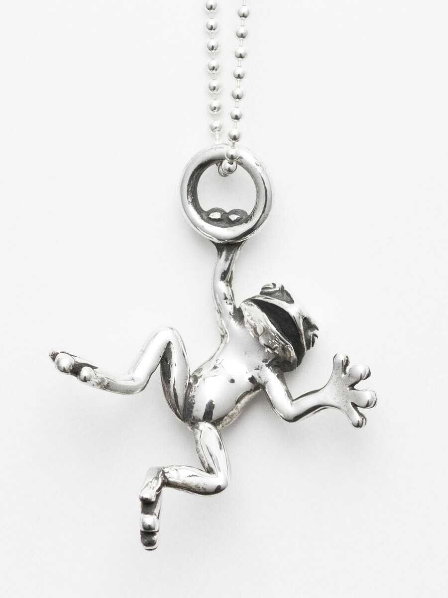TaBoo925[やせ蛙ペンダント２]　(蛙/カエル/かえる/シルバーアクセサリー/シルバー925/Silver925/タブー/ネックレス/ペンダント/レディース/ユニセックス)a｜Lunatic Nights