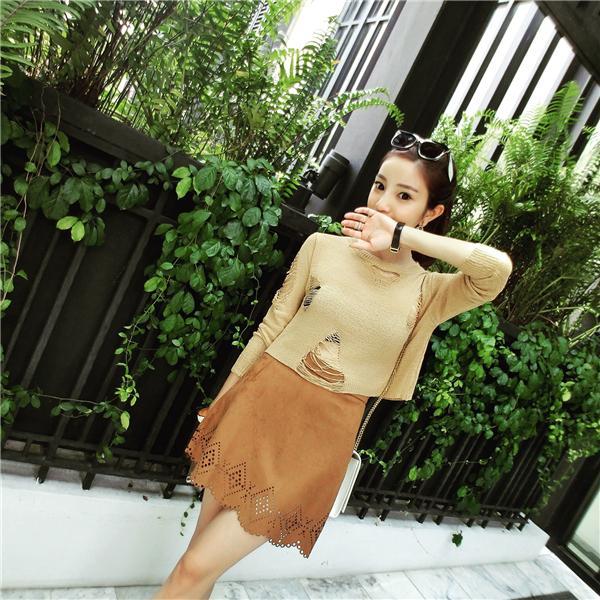 ミニスカート 台形スカート レディース ボトムス 上品 大人可愛い 無地 黒 ミニ丈 パンチング スカラップ きれいめ 通勤 オフィス ショート丈 シ
