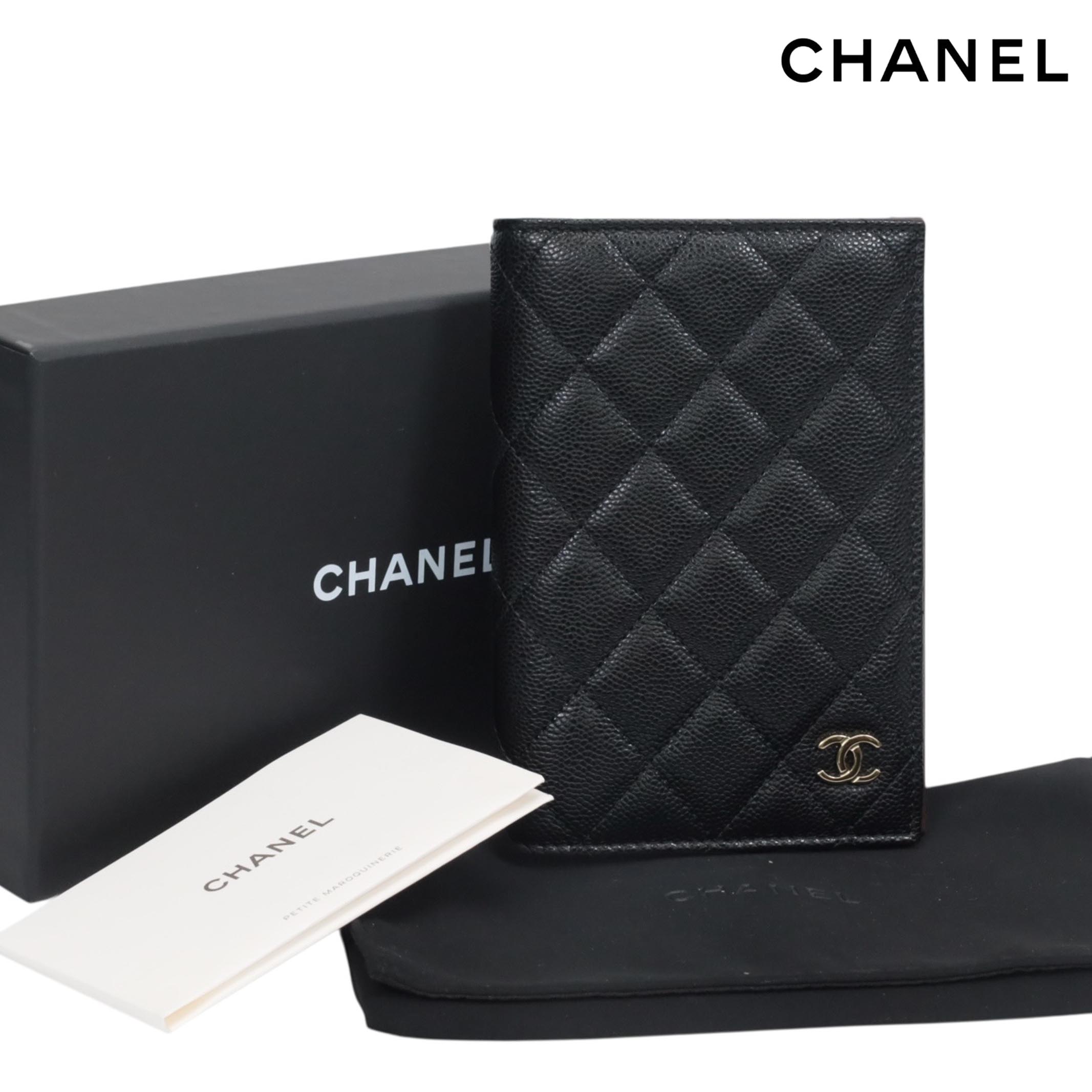 【返品聞き届ける】【新品負けず劣らず】CHANEL シャネルキャビアスキン 旅行免状容れもの 黒いこと ゴールド金具