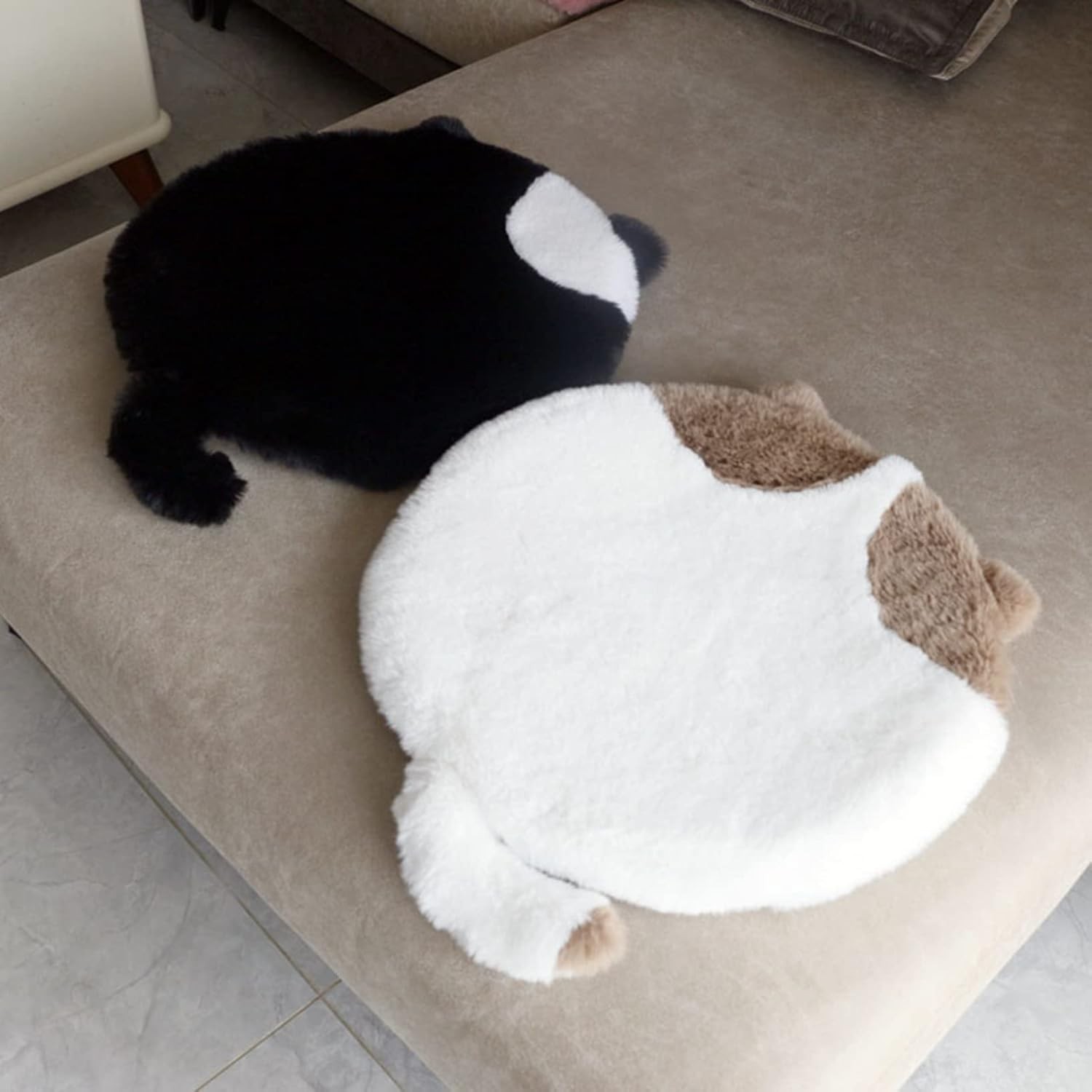 ふわふわ 座布団 フロアクッション 猫柄 かわいい おしゃれ オールシーズン 保温 高反発 滑り止め 椅子用 厚め 車 座禅 和室 オフィス リビング 喫茶店 ダイニングチェア用 40x45cm ホワ