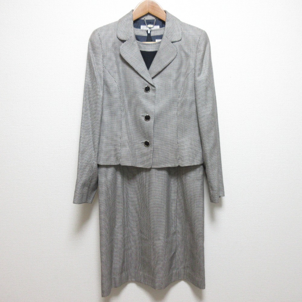 courreges スーツ クレージュ 水色 ノーカラー スカートスーツ 38 imgrc0195315943.jpg