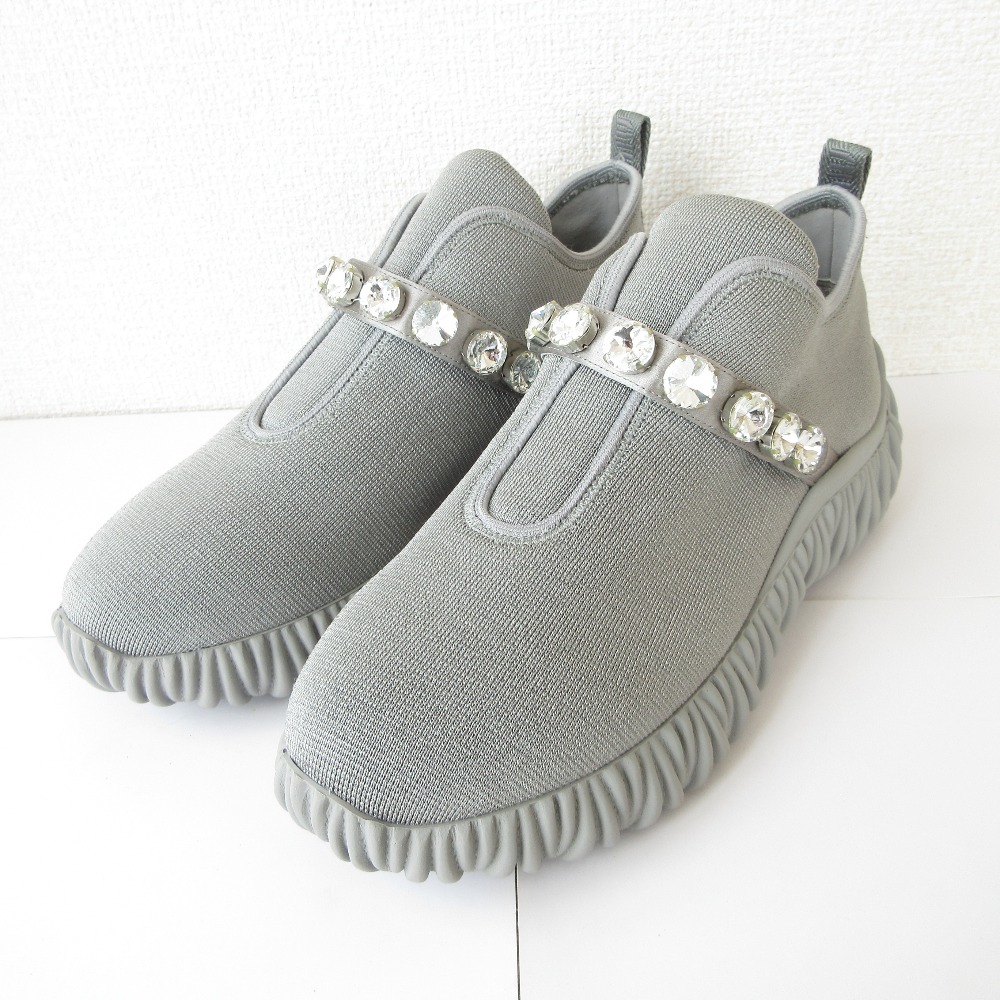 miumiuクリスタル装飾 ブラック スリッポンブーツ MIU MIU Black Sneakers Crystal Embellishment Thick Sole Slip
