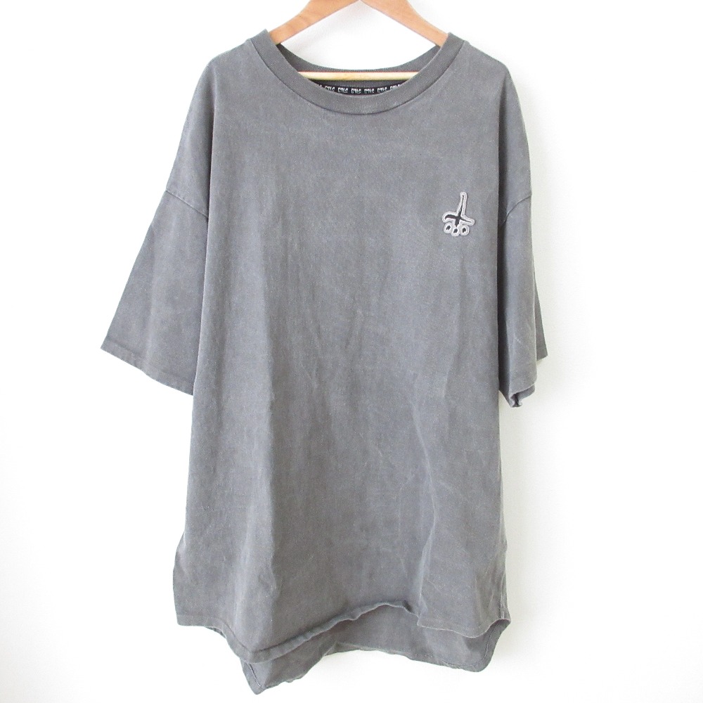 【極美品】CVTVLIST カタリスト　ブリーチ加工　刺繍Tシャツ カタリスト/CVTVLIST ロゴ 刺繍 バックプリント 半袖 Tシャツ
