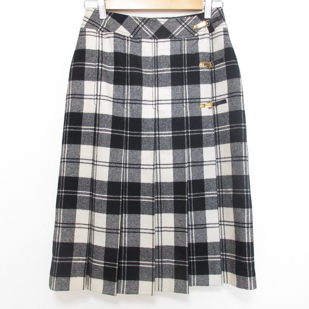 ヴィンテージセリーヌ クリーム色 プリーツスカート 金具付きベルト ヴィンテージセリーヌ クリーム色 プリーツスカート 金具付きベルト