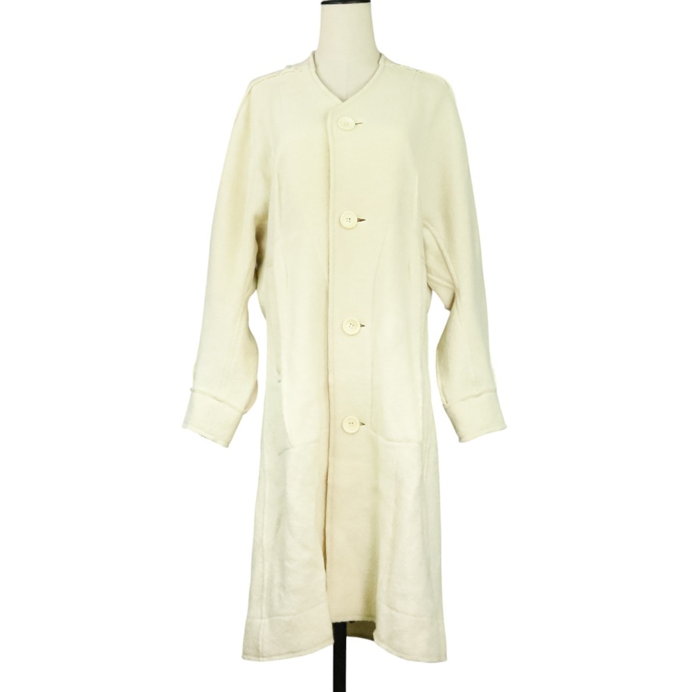 【中古】美品 23AW ISSEY MIYAKE イッセイミヤケ ドルマンスリーブ ノーカラーロングコート IM33KA337 サイズ2 アイボリー レディース Luxs ブランド古着のリュクス