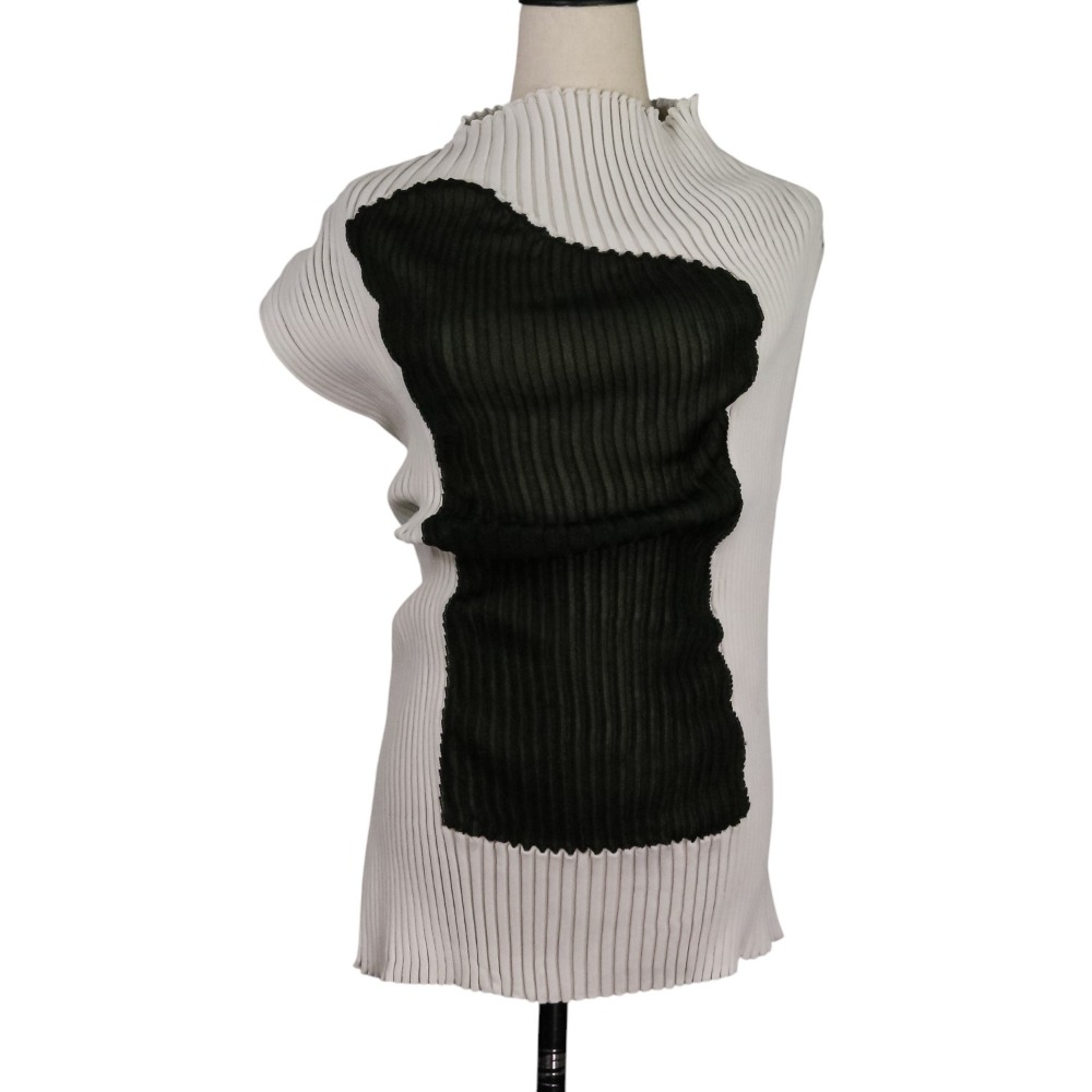 楽天市場】未使用品 ISSEY MIYAKE イッセイミヤケ 2023年製 IM31KN774