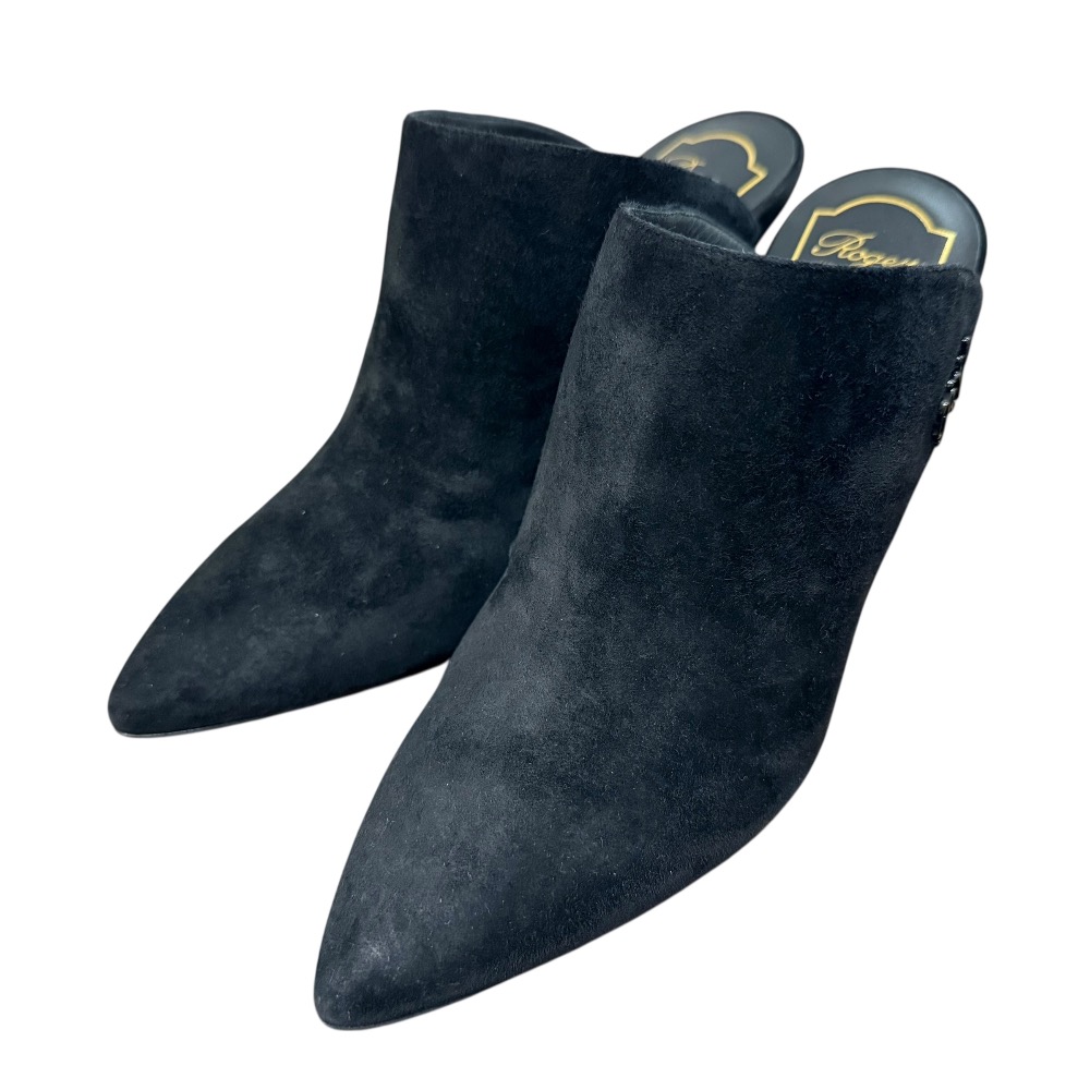 【中古】新品同様 Roger Vivier ロジェヴィヴィエ RVロゴ スエード ポインテッドトゥ ミュールサンダル サイズ35 1/2 22.5cm相当 ブラック レディース Luxs ブランド古着のリュクス｜Luxs（ブランド古着のリュクス）