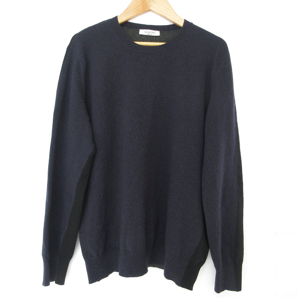 【極上美品】VALENTINO バレンティノスタッズ付クルーネックニットグリーン 極上美品】VALENTINO バレンティノスタッズ付クルーネックニット